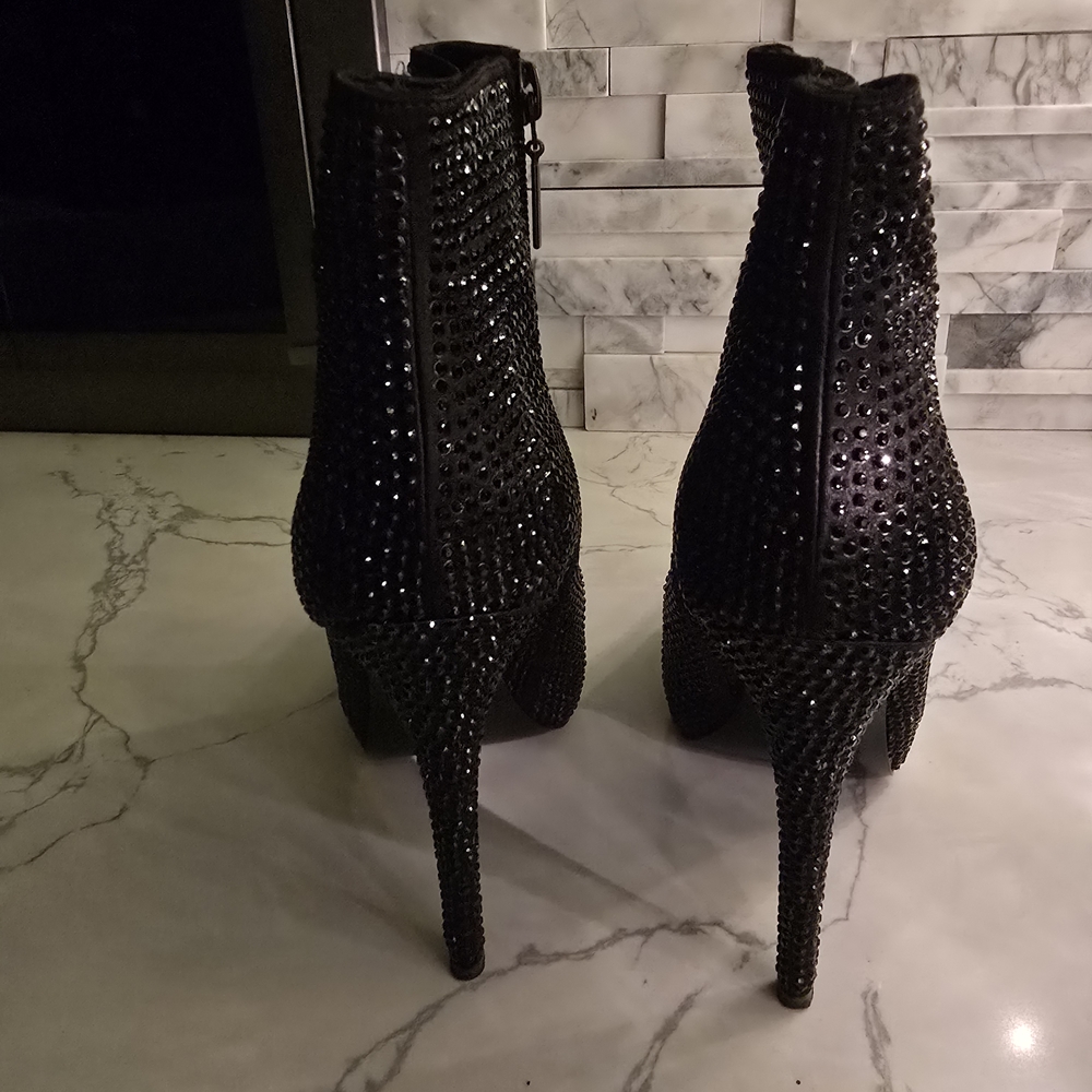 REPORT SIGNATURE Black Studded Ankle Boots - Picture 5 of 7